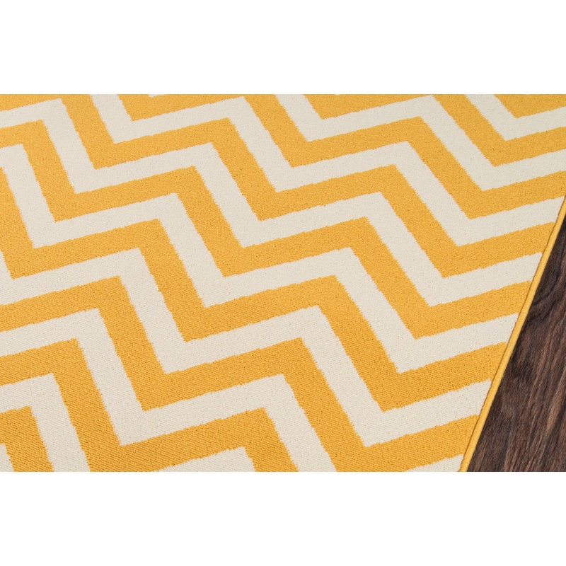 Beachcrest Home Halliday Traditional Yellow Indoor/Outdoor Area Rug
